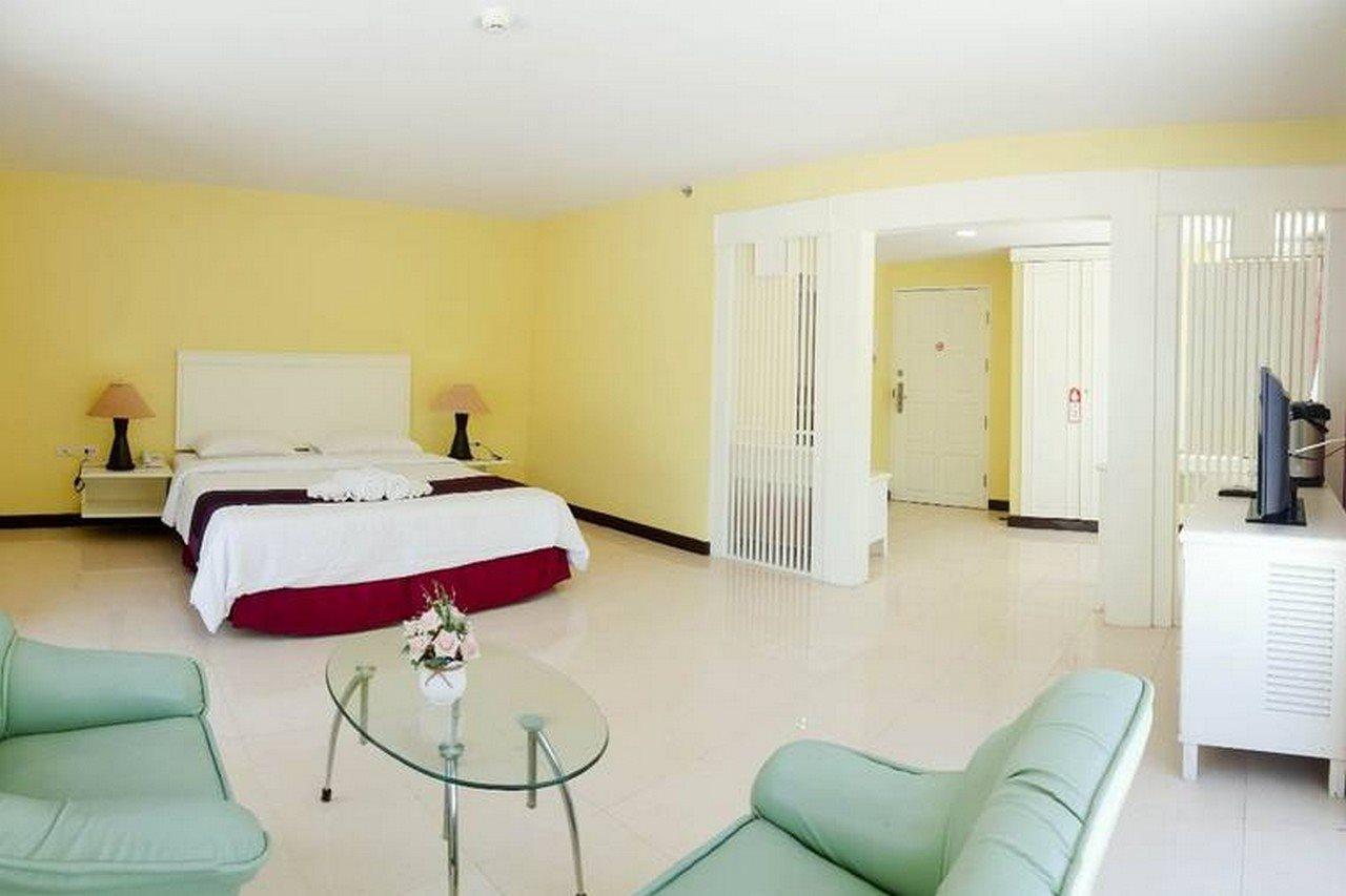 פאטאיה Eastiny Residence Hotel מראה חיצוני תמונה